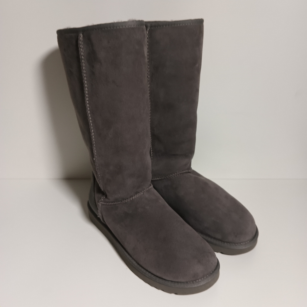 UGG Classic Tall Womens Boots Grey Size 10